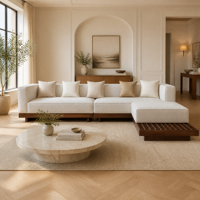 L-förmiges Ecksofa mit Holzgestell und Chaiselongue