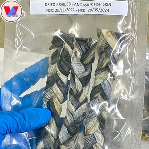 "CALIENTE | Cubos de piel de pescado naturales y sin conservantes para perros" - Product Image 5