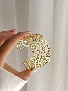 Bracelet en métal de qualité supérieure, fabriqué avec des matériaux durables, offrant un ajustement confortable, un look élégant et une longue durée de vie pour un usage quotidien. - Product Image 3