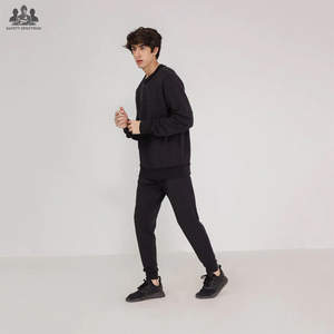 Ensemble de survêtement sportif décontracté pour homme, hiver |   Ensemble d'entraînement deux pièces |   Coupe classique |   Motif uni |   Écologique |   Fournisseur OEM - Product Image 1