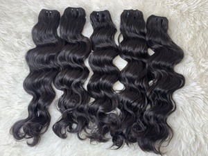Extensions de cheveux vietnamiens Remy de haute qualité, ondulés naturels, lâches, à cuticules alignées, provenant d'un seul donneur, toutes les couleurs, fabriquées à la machine - Product Image 2