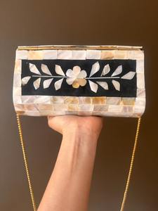 กระเป๋าสตรีทรงสี่เหลี่ยมผืนผ้าลายมุกสุดหรูกระเป๋าคลัตช์กล่องใส่นามบัตรสำหรับเจ้าสาวในงานแต่งงานงานราตรี - Product Image 3