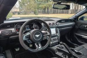 Ford Mustang GT Coupé 2018 Extrêmement Propre, Boîte Manuelle 6 Vitesses, V8 Suralimenté, Prêt à Livrer - Product Image 4