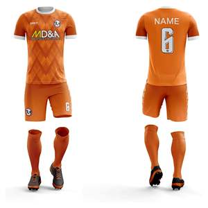 Uniforme de fútbol con paneles de malla para ventilación adicional Uniforme de fútbol con camiseta de manga corta y pantalones cortos con cordón - Product Image 1