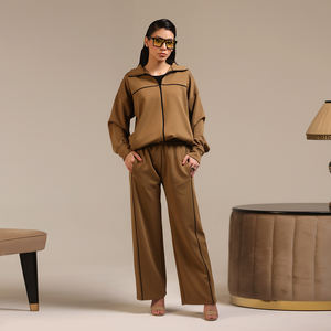 Ensemble coordonné pour femmes, qualité de salon haut de gamme, toucher doux, sweat-shirt en tricot, jogging, coupe décontractée moderne, tendance, best-seller du marché - Product Image 5