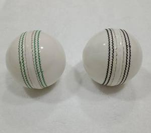 Logos personnalisés balle de cricket en gros cinq couches de cricket | Taille Hommes Femmes Jeunes | Poids 156gm 142gm 135gm - Product Image 6