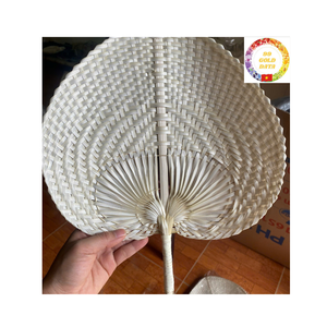 พัดลมใบปาล์มทำด้วยมือแบบเวียดนามพัดลมทำจากไม้ไผ่เป็นมิตรกับสิ่งแวดล้อมพัดลมมือสำหรับตกแต่งงานแต่งงานในฤดูร้อน - Product Image 1