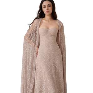 Vestido elegante de mujer KRIXI EMB AURORA VESTIDO LARGO DE ENCAJE Tres capas de tela Vestido acampanado Ropa de moda para mujer - Product Image 3