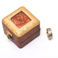 Jexmoo - Caja de Anillo de Acero Inoxidable Hecha a Mano de Lujo, Personalizada con Serigrafía, Regalo Perfecto para Papá, Novio, Día del Padre