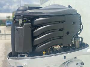 Moteur hors-bord Y-am-ah-a d'occasion, 2014, 200 ch, 4 temps, arbre de 25 pouces, 355 heures - Product Image 4