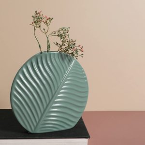 แจกันเซรามิกใบไม้สีเขียวเรียบง่ายสไตล์มินิมอลสำหรับตกแต่งบ้าน แจกันดอกไม้ทันสมัยสำหรับโต๊ะกลางห้องนั่งเล่น ห้องรับประทานอาหาร และสำนักงาน - Product Image 4