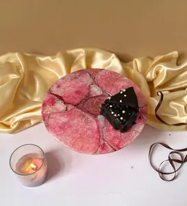 Soporte de pastel de resina hecho a mano de forma redonda para uso en la cocina del hogar Soporte de pastel con herramienta de pastel de calidad superior - Product Image 1