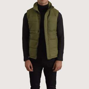 Gilet matelassé Bryan Green pour sports de plein air - Product Image 1