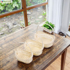 Cesta de Flores Decorativa de Plástico Circular Blanca de Lujo, Ecológica, para Regalos de Boda y Fiestas - Product Image 1