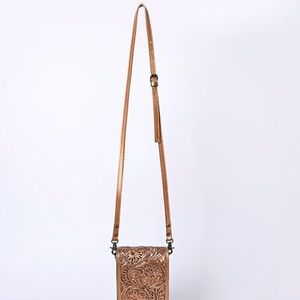 Nouvel arrivage d'étuis de téléphone en cuir véritable à motif élégant personnalisés, couvertures de téléphone portable vintage de haute qualité - Product Image 6