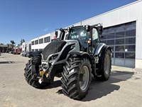 Livraison gratuite Valtra T215 215 HP (158 kW) 7,3 tonnes 4 roues motrices Tracteur utilitaire lourd homologué EPA/CE