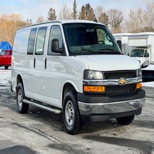 Chevrolet Express 2500 2024 d'occasion en excellent état - Product Image 1