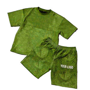 เสื้อยืดและกางเกงขาสั้นผู้ชายสไตล์วินเทจ ผ้าฝ้ายเนื้อนุ่ม สีพื้น ใส่สบาย ระบายอากาศดี เหมาะสำหรับฤดูร้อน ดีไซน์ประดับเพชรด้านหน้า รับสั่งทำได้ ลดราคาพิเศษ - Product Image 1