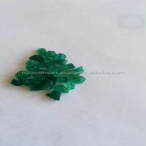 Forme de mélange rugueux d'émeraude naturelle de très bonne qualité avec un excellent lustre et une belle couleur verte fabrication parfaite et utilisée dans les bijoux - Product Image 4