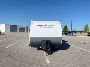 Nouveau 2026 F-o-r-e-s-t R-i-v-e-r Salem C-r-u-i-s-e L-i-t-e 22VERANDA - Product Image 4