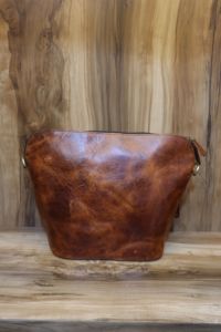 Bolso bandolera tipo bandolera de estilo occidental a la moda para mujer con cuero genuino y cierre de cremallera para herramientas para el cabello - Product Image 2