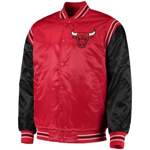 Chaqueta de béisbol de satén Varsity blanca y negra clásica unisex con bordado de apliques de cuero brillante y detalles de charol - Product Image 4