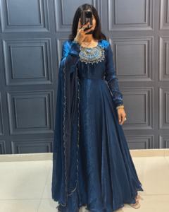 Indien ethnique soie Anarkali bleu musulman Eid robe lourde brodé Dupatta manches longues évasées longue fête de mariage Nikkah - Product Image 6