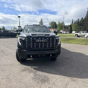 GMC Sierra 3500HD Denali Ultimate Usada 2025, Cabina Doble, 4x4 - Product Image 1