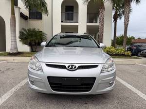 Hyundai Elantra Touring GLS d'occasion à bas prix, modèle 2010, à vendre - Product Image 2