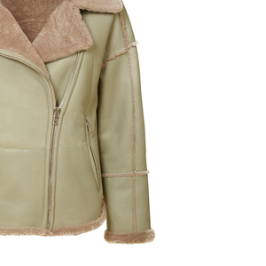 เสื้อแจ็คเก็ตหนังแกะสำหรับผู้หญิง ดีไซน์ทันสมัย พร้อมผ้าถักที่ระบายอากาศได้ดี เป็นมิตรกับสิ่งแวดล้อม น้ำหนักเบา ให้ความรู้สึกพรีเมียมและงานตกแต่งที่เรียบหรู - Product Image 4