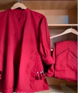 Vêtements en satin de luxe avec un design de vêtement brodé élégant, parfaits pour la mode islamique modeste élégante et moderne pour femmes - Product Image 5