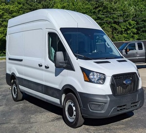 Gran Oferta: Ford Transit Cargo 250 de Techo Alto LBR RWD Usado, Año 2022 - Product Image 1