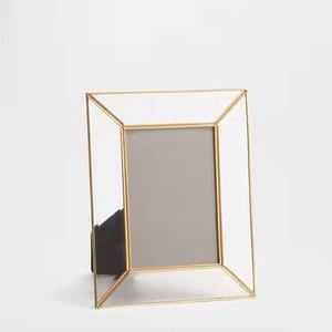 Cadre photo double vitrage, dernière tendance, encadré de métal avec fleur pressée pour la décoration de table - Product Image 3