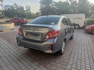 MIT subisha attrage ใช้1.2L AWD กับหนังสีดำด้านในพวงมาลัยซ้าย2022ขนาดยาง R16