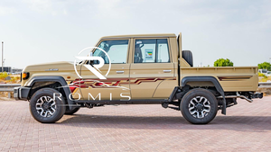 Land Cruiser LC79 Pickup 2024 4.0L 4x4 Benzina Doppia Cabina 6 Posti Ruote R18 Aria Condizionata Automatica Guida a Sinistra - Product Image 2