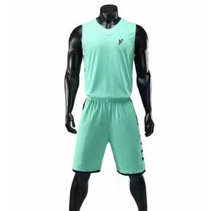 Maillot de basket-ball à manches courtes de dernière génération, short durable, ensemble respirant pour équipe, 100% polyester, personnalisé, fabriqué au Pakistan - Product Image 1