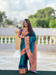 ส่าหรีผ้าไหมดีไซเนอร์พร้อมการออกแบบจาก Zari ทอผ้า - Product Image 3