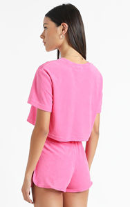 เซ็ตเสื้อครอปและกางเกงขาสั้นผ้าฝ้าย100% สไตล์ลำลองสีพื้นพิมพ์ลายโลโก้ตามสั่งสำหรับผู้หญิง - Product Image 2