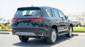 VENTE FLASH SUR NOTRE LUXUEUX LEXUS LX 700 NEUF AVEC MOTEUR BITURBO, 457 CHEVAUX ET 583 POUCES-CUIVRES DE TORQUE - Product Image 6