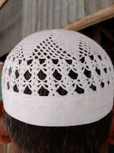 Top qualité musulman prière Tupi Haji tricoté à la main Kufi chapeau meilleure qualité en gros chapeau de prière pour hommes du Bangladesh - Product Image 2