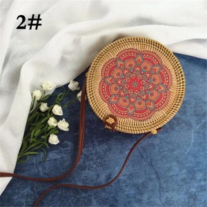 กระเป๋าสะพายทรงกลมสไตล์โบฮีเมียน ทำจากหวายและไม้ไผ่ สำหรับผู้หญิง ไปเที่ยวทะเล ฤดูร้อน 2026 ราคาถูก กำลังเป็นที่นิยมในเวียดนาม - Product Image 2