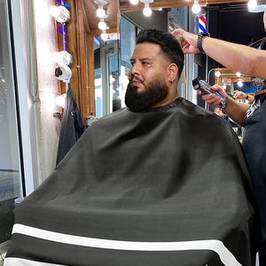 Capas de peluquero profesionales hechas en poliéster, capa para cortar el pelo, delantal de barbero de Color negro, capas de peluquero personalizadas - Product Image 3