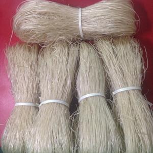 Fideos de Arroz Secos en Forma de Cigarrillos, Marca Silk Chains, Paquete de 500g, Origen Vietnam - Product Image 1