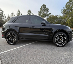 Excellent état, véhicule utilitaire sport (VUS) de luxe de taille moyenne, automatique, essence, haute performance, 4 roues motrices, crossover, modèle 2023, d'occasion, pour l'exportation - Product Image 3