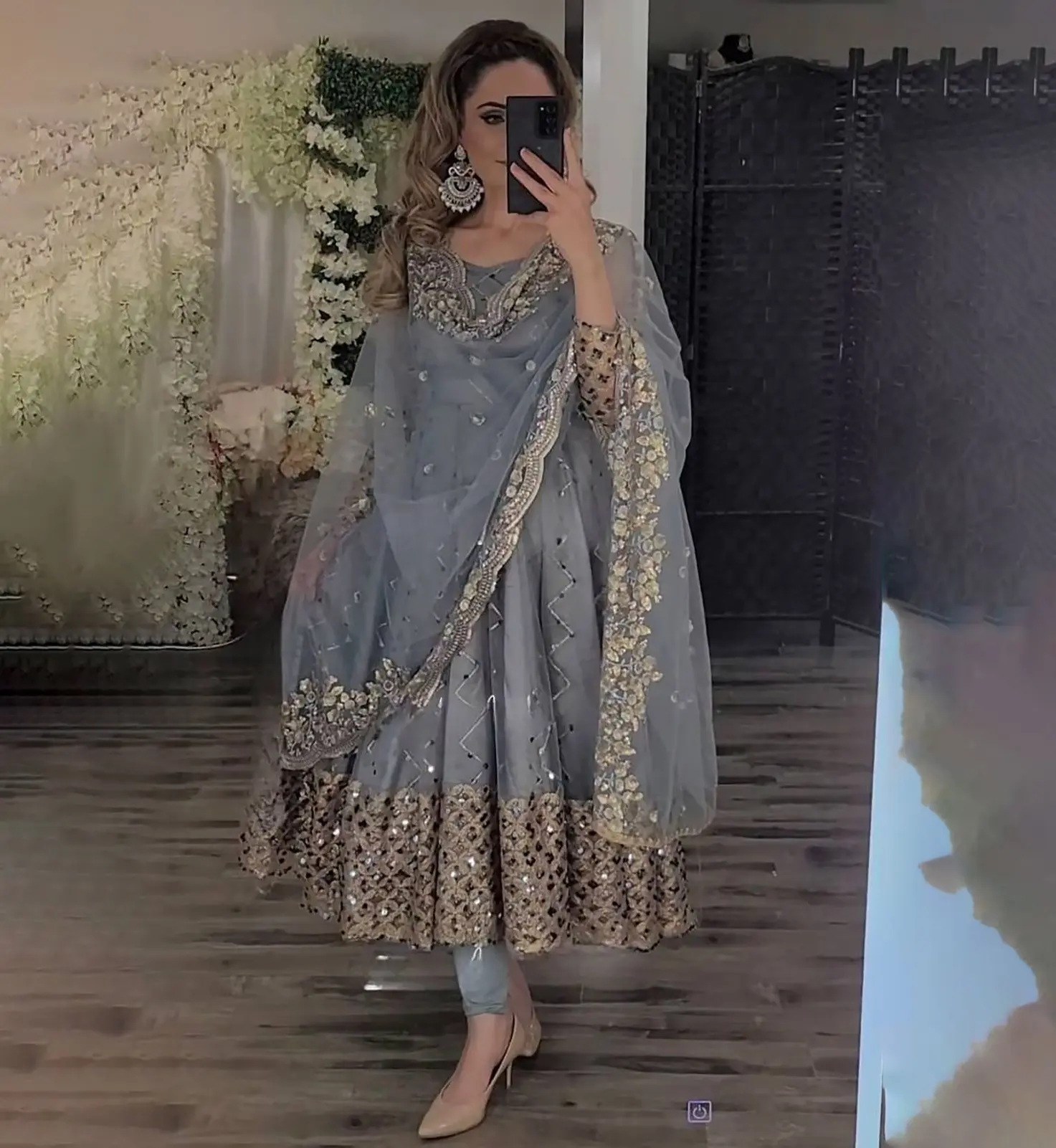 Tốt Nhất Bán Truyền Thống Ấn Độ Phong Cách Georgette anarkali Áo Choàng Dài Với Thiết Kế Dupatta Cho Phụ Nữ Bên Mặc Đẹp Ăn Mặc