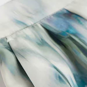 Meilleure vente Short de sport en satin taille haute pour femme Personnalisable OEM Design Respirant Coton Séchage rapide Yoga Running Autres sports - Product Image 3