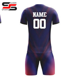 Costume d'uniforme de football d'équipe par sublimation personnalisé de dernière conception, vêtements de sport de haut niveau, uniforme de football à prix réduit avec votre logo - Product Image 6