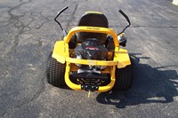 Tondeuse à gazon haute performance Cub Cadet ULTIMA ZT1 54P 2022, équipée d'un plateau de coupe de 54 pouces fabriqué en acier, alimentée par un moteur à essence de 23 ch.
