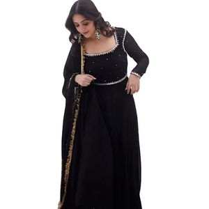 ชุดส่าหรีงานปักลายหนักหลากสี ผ้าขนสัตว์เทียม ดีไซน์ดั้งเดิม สำหรับงานเลี้ยงรับรอง ราคาขายส่ง - Product Image 1