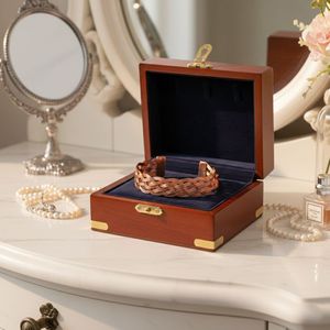 Bracelet jonc ouvert en laiton plaqué argent, dernier cri, élégant, pour femmes, bijoux de créateur, gravure personnalisée, au meilleur prix - Product Image 4
